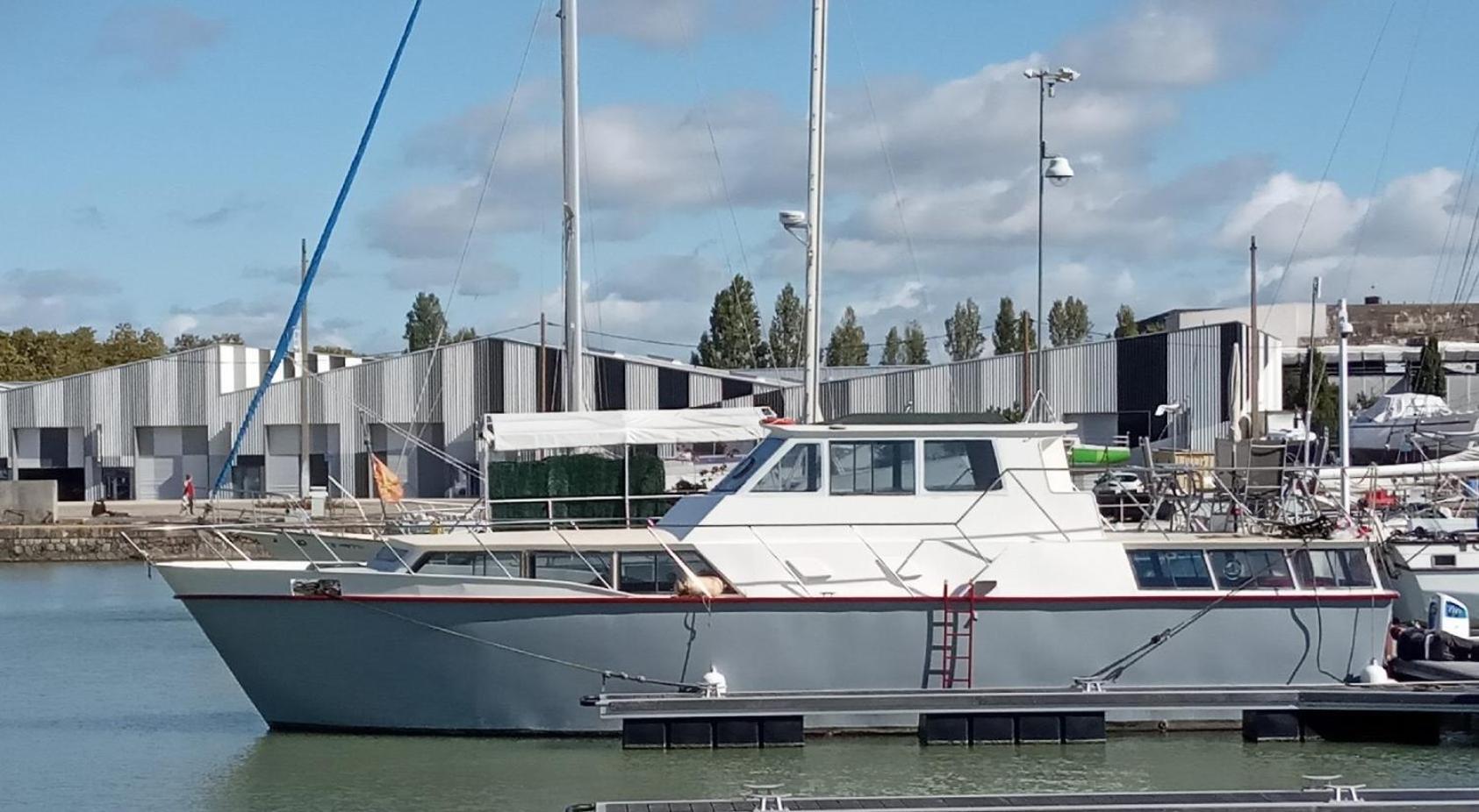 فندق Le Bateau Ivre بوردو الغرفة الصورة